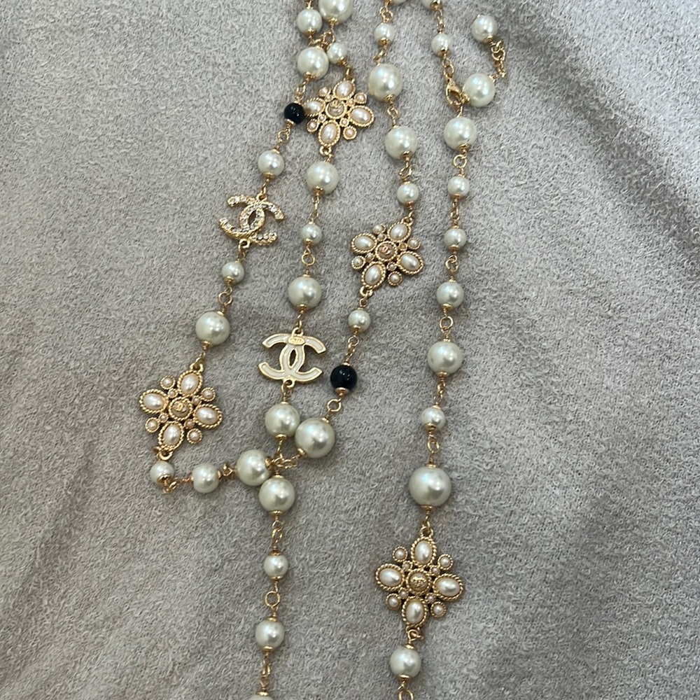 C long necklace
